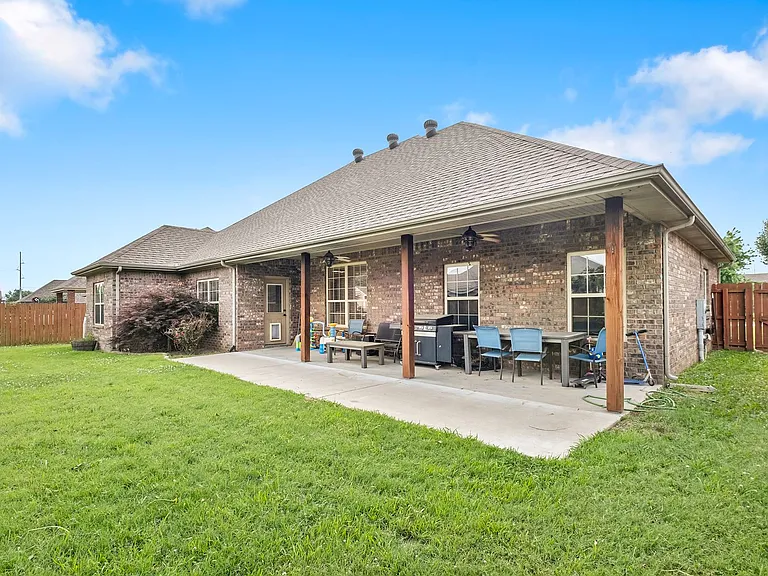 1048 Tarah Knolls Cir — Photo 27