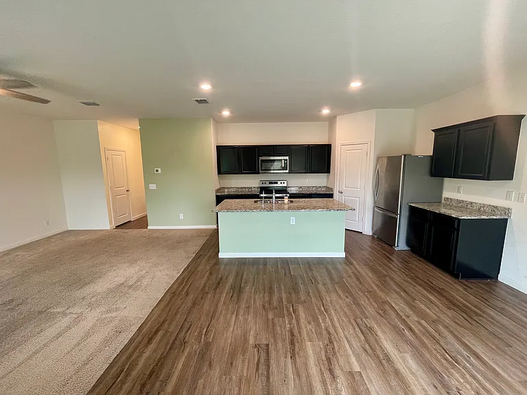 8603 Rock Mdw — Photo 6