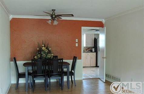 4th image of 9206 Seaway Dr