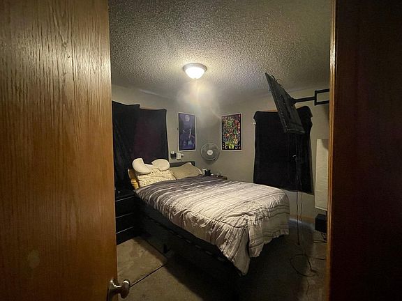 5th image of 221 E James St