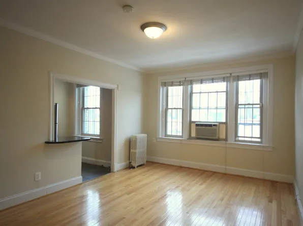 3010 Wisconsin Ave NW APT 103, Washington, DC 20016