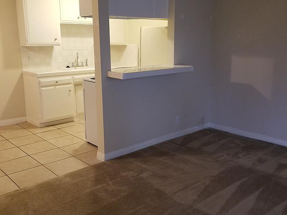 3rd image of 2741 E De Soto St #10