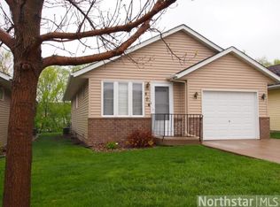 404 Lady Slipper Ave NE, New Prague, MN 56071