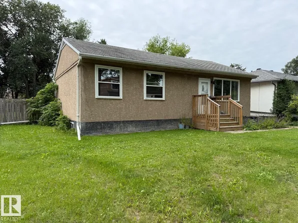 7607 83rd Ave NW, Edmonton, AB T6C 1A2