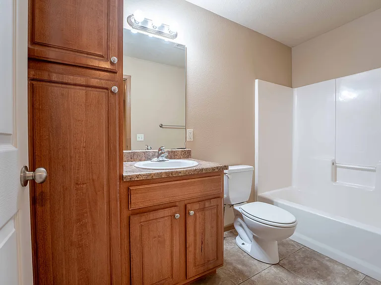 Oakwood Heights Townhomes — Photo 145