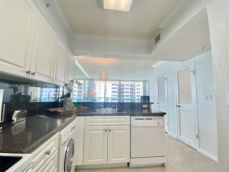 2501 S Ocean Dr #1104 — Photo 11