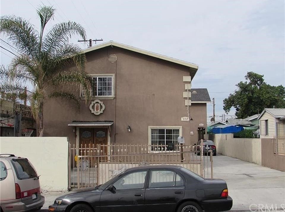 1st image of 833 S Townsend Ave