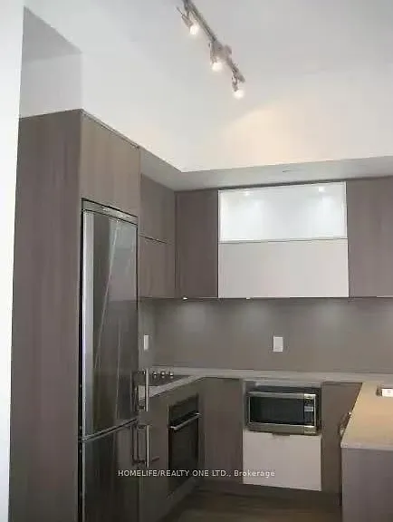 170 Sumach St #302 — Photo 4