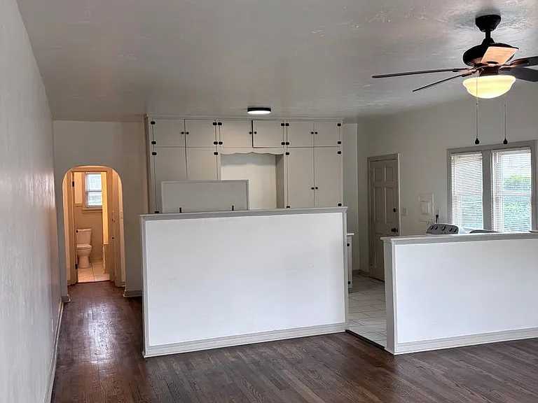218 S Moore Ave — Photo 5