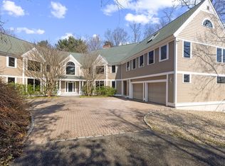 105 Beacon St, Marblehead, MA 01945