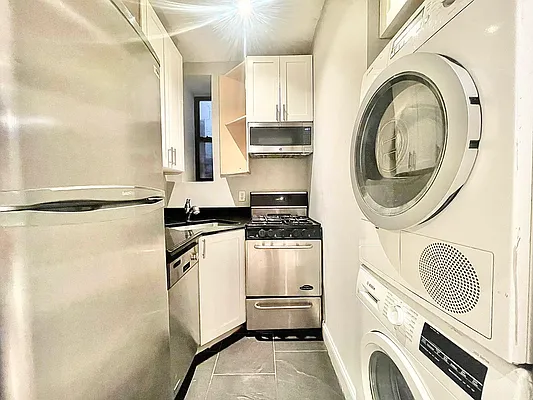 Rented by Century 21 Premier  | media 4