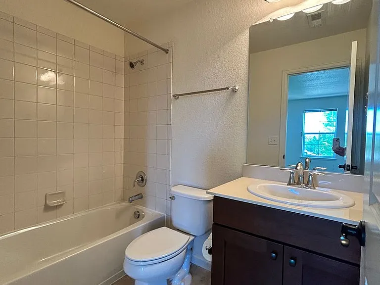 502 W 169th Pl — Photo 28