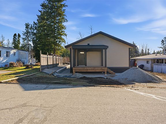 3rd image of 1361 30th St SE #42