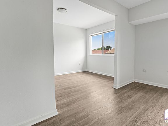 5th image of 6575 Hil Mar Dr
