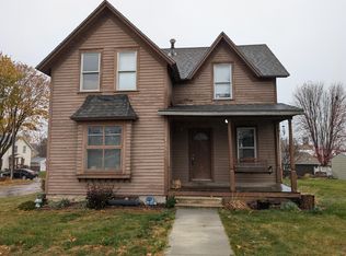 112 4th St SW, Pine Island, MN 55963