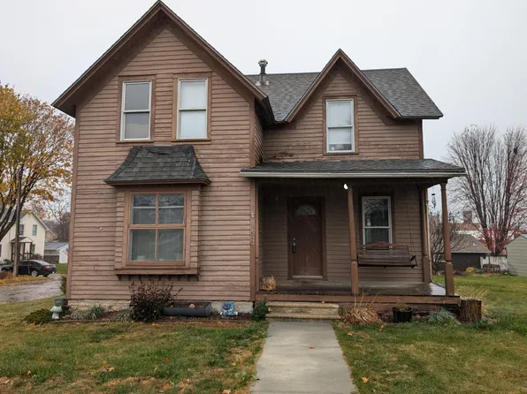 112 4th St SW, Pine Island, MN 55963