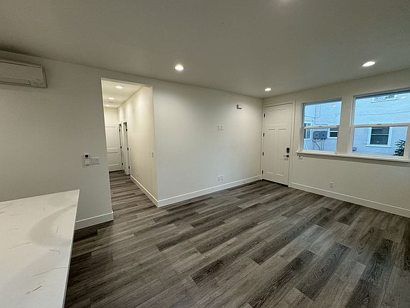 4th image of 2263 12th Ave #2