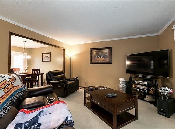 3rd image of 807 Citadel Dr