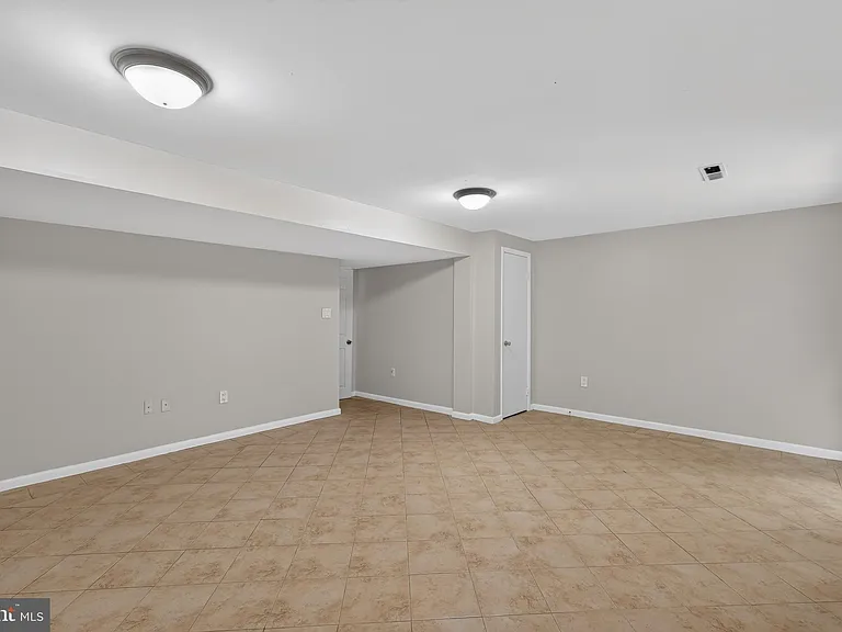 15063 Cherrydale Dr — Photo 31