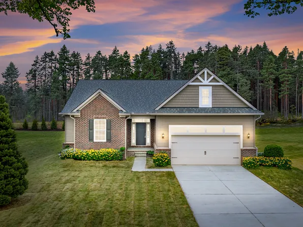 1142 Julian Ct, Waterford, MI 48327