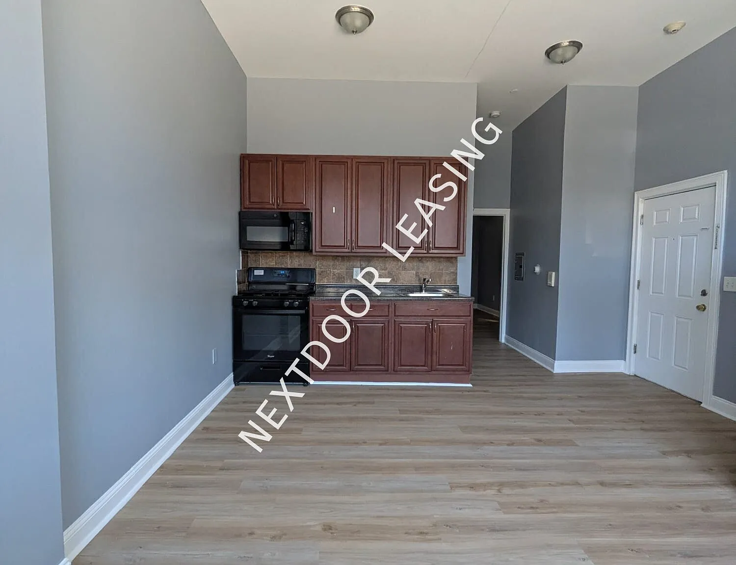 403 Avenue C — Photo 3