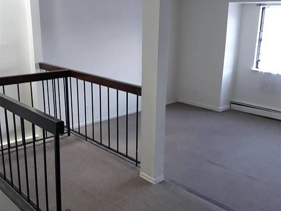 2nd image of 121-18 Keel Ct Floor 2