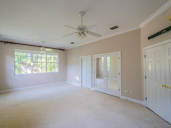 4th image of 943 Harbour Bay Dr