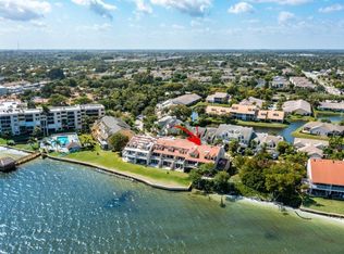 64 N Lakeshore Dr, Hypoluxo, FL 33462
