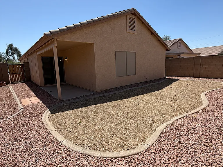 11402 W Hutton Dr — Photo 32