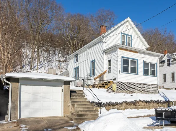 1621 Prescott St, Dubuque, IA 52001