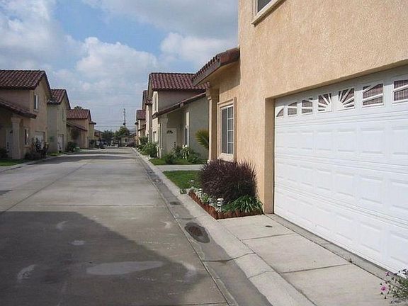 5th image of 8005 Clarkson Ave