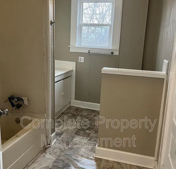 4636 Avenue T — Photo 9
