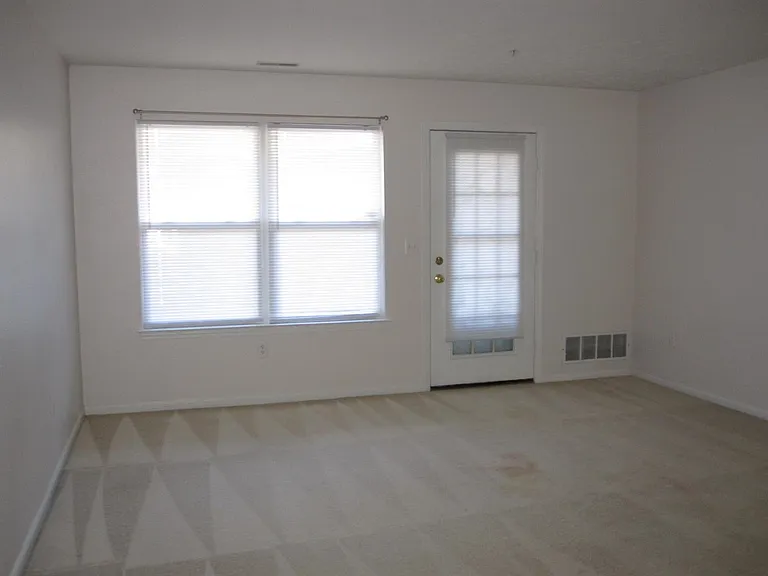 1419 Millbrook Trl — Photo 7