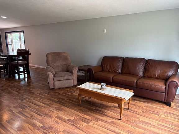 4th image of 1704 5th Ave SW