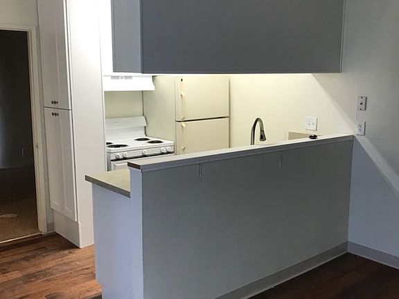 2nd image of 8767 Mira Mesa Blvd APT 3