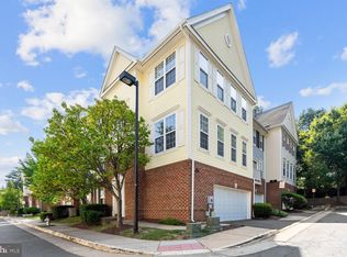 8069 Nicosh Circle Ln #51, Falls Church, VA