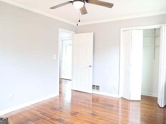5th image of 2657 Crestdale Cir SE