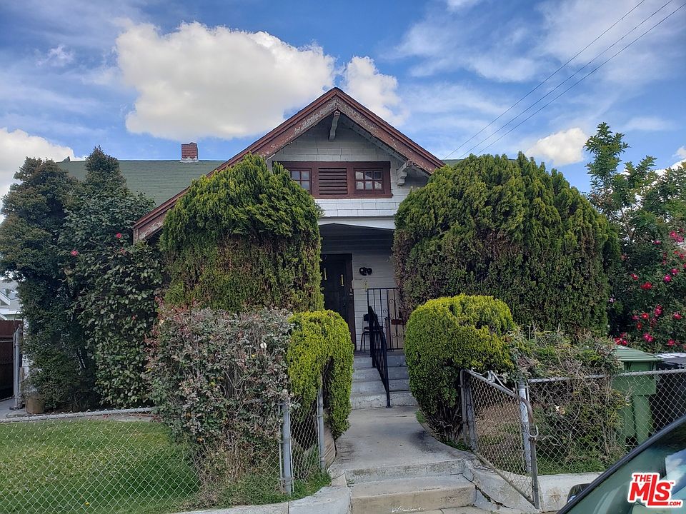 1st image of 417 W 52nd St