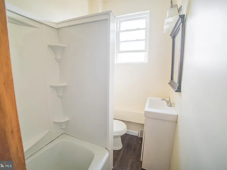 2427 E Allegheny Ave #2 — Photo 21
