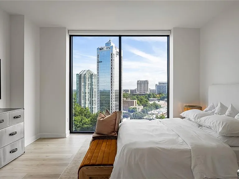 2795 Peachtree Rd NE #1701 — Photo 17
