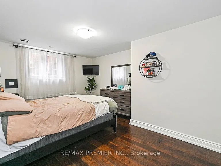 916 Scarlett Rd #BASEMENT — Photo 21