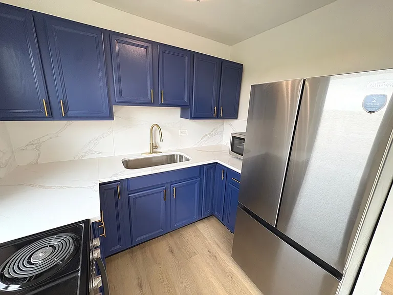 2610 W Balmoral Ave #402 — Photo 4