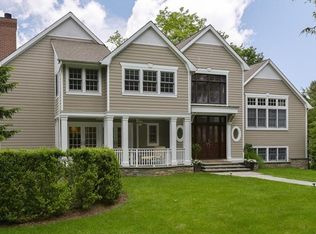 1 Hayrake Ln, Chappaqua, NY 10514