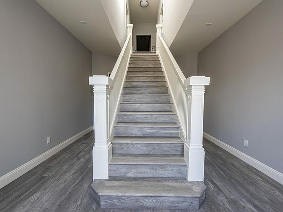 4th image of 74 N 10th St