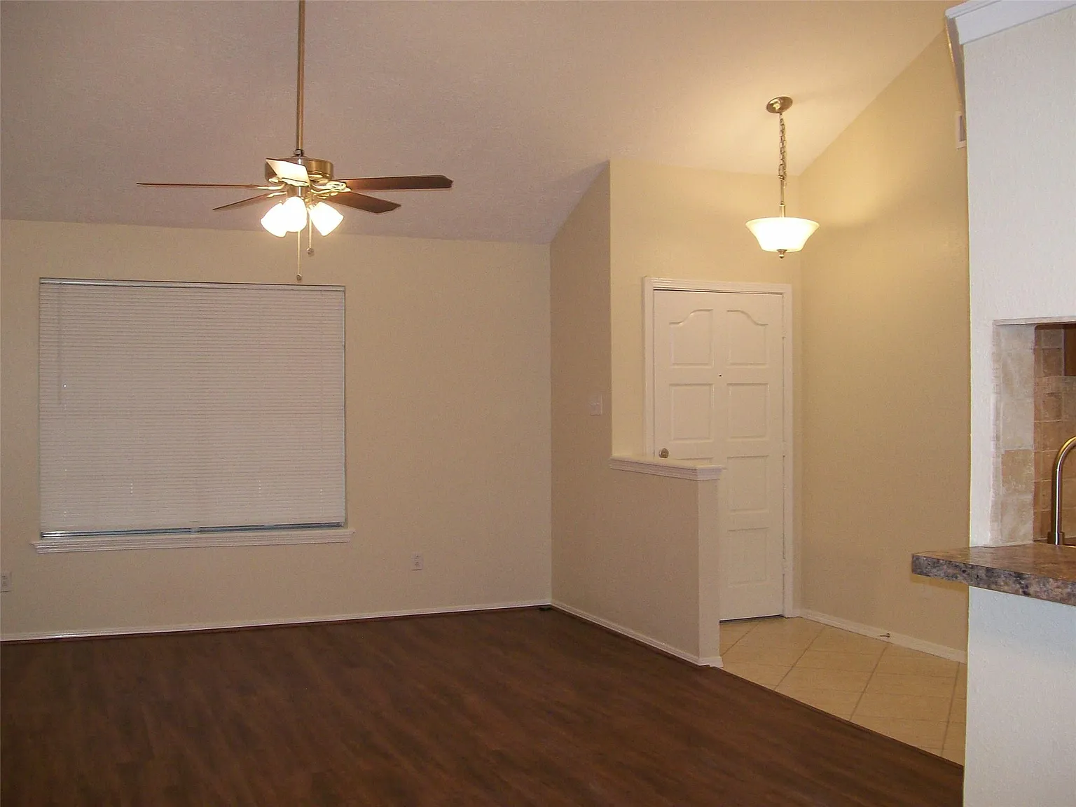 3 bed, 1.5 bath, 1336 sqft, $1,875 — Photo 2