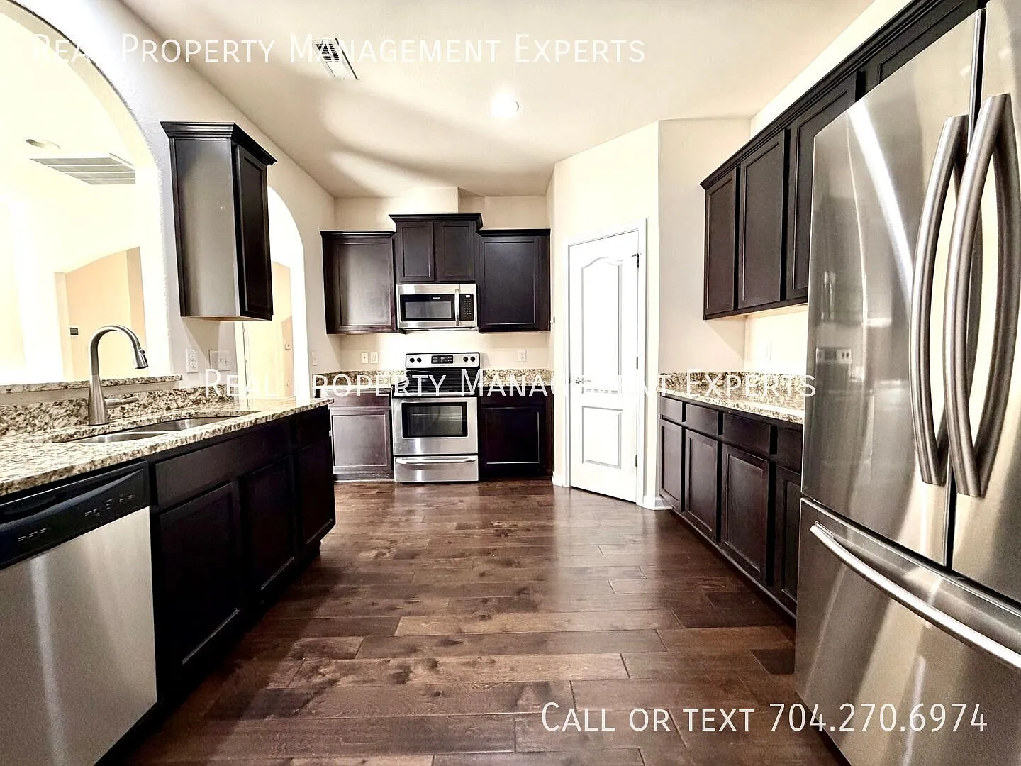 Beautiful 4BR/2BR Home in Charlotte! — Photo 2