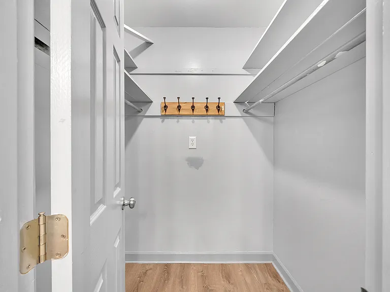 Marlwood Cir — Photo 10
