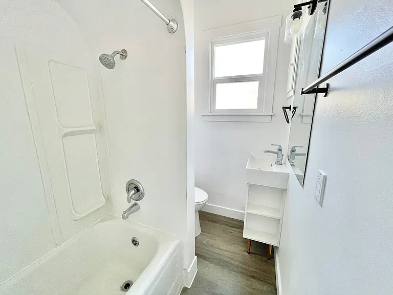 1411 W 9th Ave #A — Photo 8