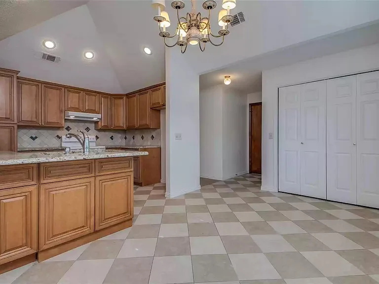 4633 Centenary Dr — Photo 22