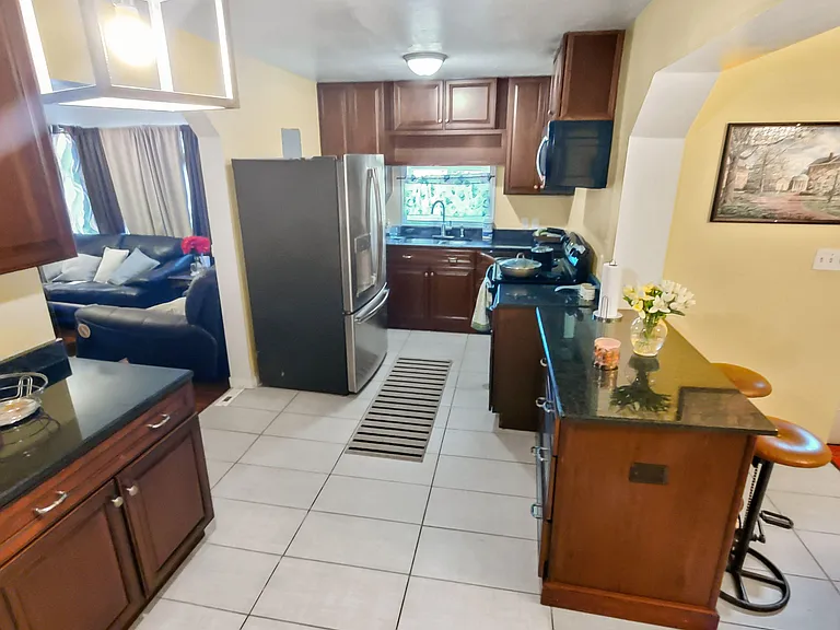 Common/Dining Area for Kitchen 1